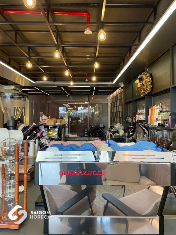du-an-g-cup-coffee-bistro-4.jpg