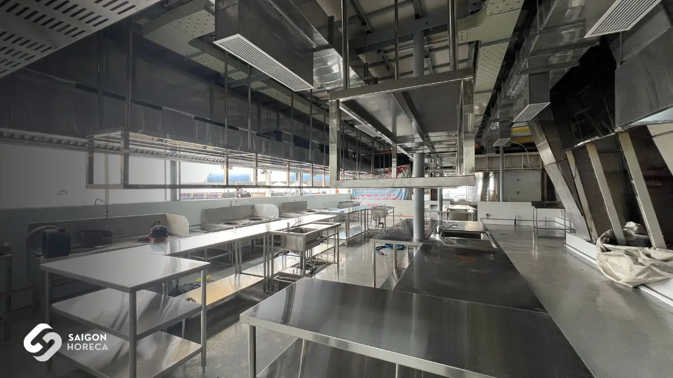 Optimizing Space with a 50m² Restaurant Kitchen Design